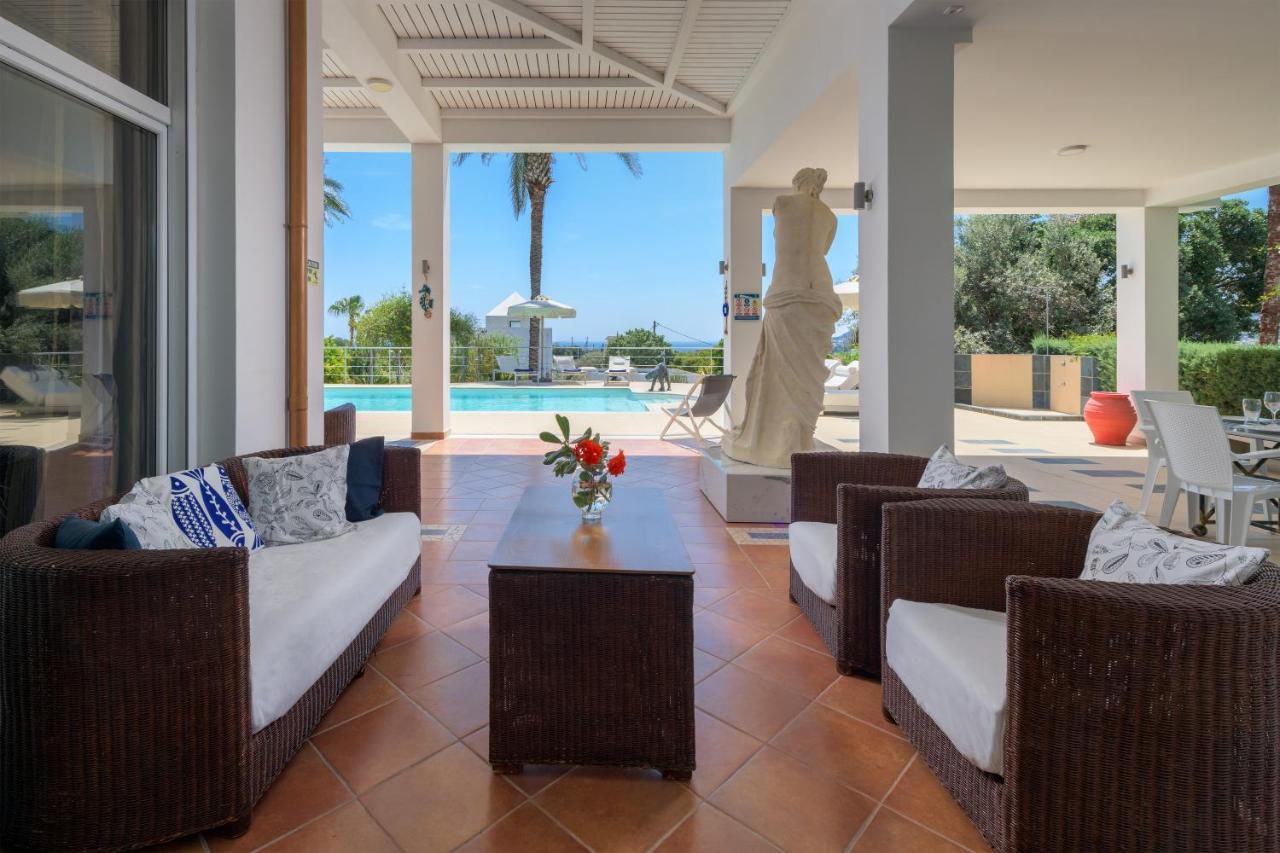 Grande Dame Villa Of Rhodes Asgourou Bagian luar foto