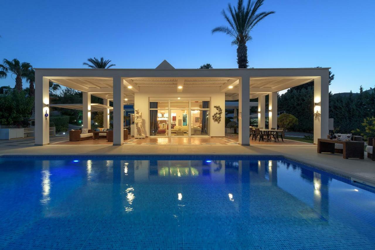 Grande Dame Villa Of Rhodes Asgourou Bagian luar foto