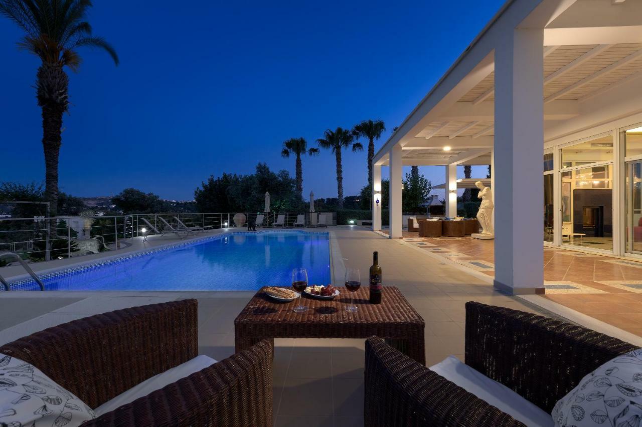 Grande Dame Villa Of Rhodes Asgourou Bagian luar foto