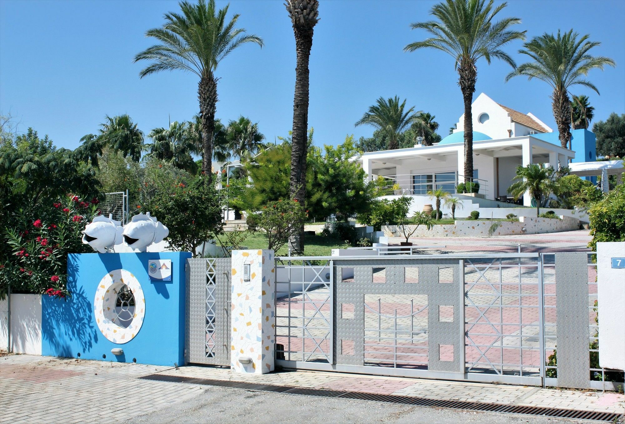 Grande Dame Villa Of Rhodes Asgourou Bagian luar foto